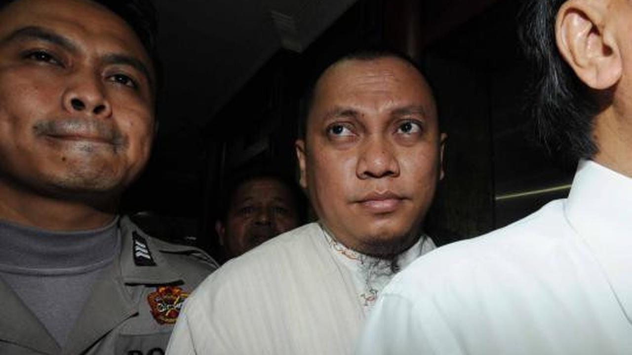 Gayus hadapi vonis