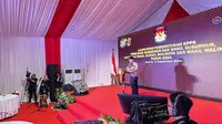 Ketua Komisi Pemilihan Umum (KPU) Mochammad Afifuddin resmi membuka pendaftaran untuk anggota Kelompok Penyelenggara Pemungutan Suara (KPPS) Pilkada 2024, Selasa (17/9/2024). (Liputan6.com/Nanda Perdana Putra)