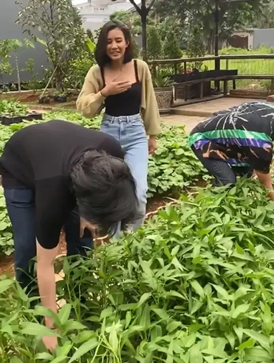 Prilly Latuconsina (Instagram/prillylatuconsina96)