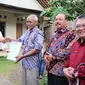 Menteri Agraria dan Tata Ruang/Kepala Badan Pertanahan Nasional (ATR/BPN), Hadi Tjahjanto menyerahkan 205 sertipikat tanah hasil program Konsolidasi Tanah (KT) Non Pertanian di Kelurahan Sumberarum, Moyudan, Kabupaten Sleman pada Jumat (16/02/2024).