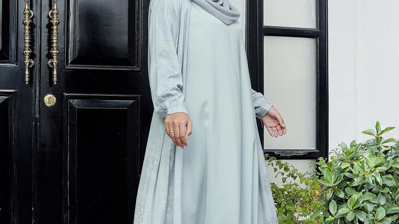 5 Gaya Hijab ala Aurel Hermansyah Cocok untuk Inspirasi Lebaran