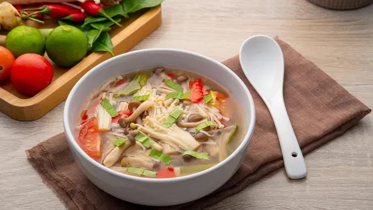 Manfaat Jamur Enoki, Superfood Lezat yang Ampuh Turunkan Kolesterol dan Gula Darah