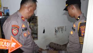 Polisi cek TKP penemuan jasad IRT di Lampung. Foto : (Liputan6.com/Dok. Istimewa)