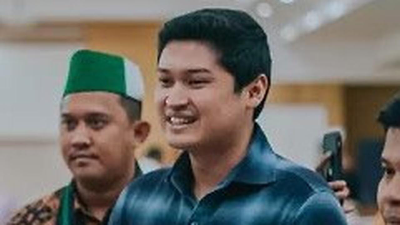 Rizki Aulia Rahman Natakusumah merupakan seorang politikus muda tanah air kelahiran tahun 1994. Di usianya yang hampir menginjak 30 tahun, Rizki sudah punya karier cemerlang.