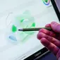 S Pen (stylus) terbaru Samsung yang mirip dengan pensil milik anak SD (Sumber: Mirror)