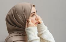 Demi Istiqomah Berhijab, Cewek Cantik ini Rela Potong Sendiri Rambutnya Secara Asal-asalan Supaya Jelek