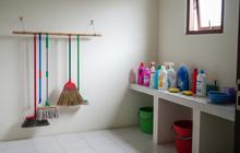 5 Cara Membuat Tempat Alat Pel yang Praktis dan Mudah di Rumah