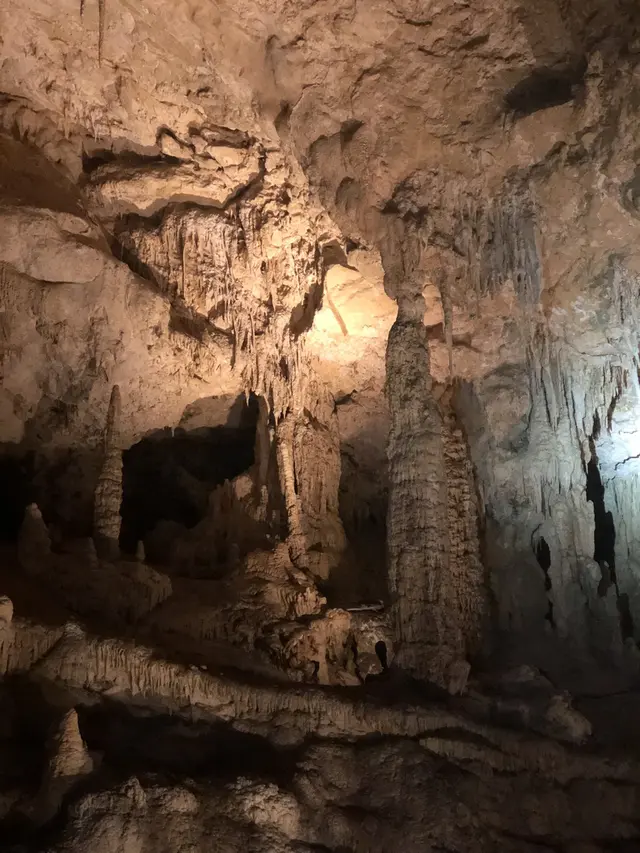 Gua Mammoth di Margaret River, Australia Barat Daya