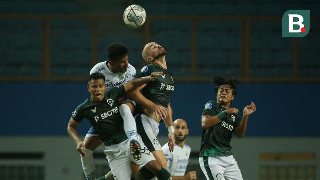 Foto: Kiper Persikabo Tampil Gemilang, Persib Bandung Kembali Petik Hasil Imbang di BRI Liga 1