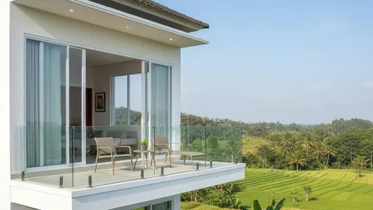 10 Desain Rumah Kecil Bergaya Resort Mewah Tahun 2025, Hunian Estetik di Pedesaan