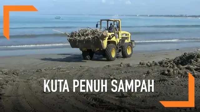 Jelang Upacara Melasti dan Nyepi, pantai Kuta masih dipenuhi oleh sampah. Pemerintah daerah pun berupaya untuk membersihkannya.