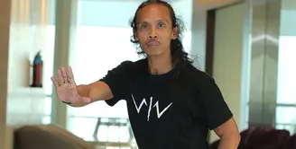 Yayan Ruhian beri dukungan dan pesan untuk para atlet pencak silat dan bulutangkis yang bertanding hari ini.