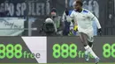 Pemain Lazio, Boulaye Dia melakukan selebrasi setelah mencetak gol penyeimbang 2-2 ke gawang Napoli dalam laga lanjutan Liga Italia 2024/2025 di Olympic Stadium, Roma, Italia, Minggu (16/02/2025) WIB. (AP Photo/LaPresse/Alfredo Falcone)