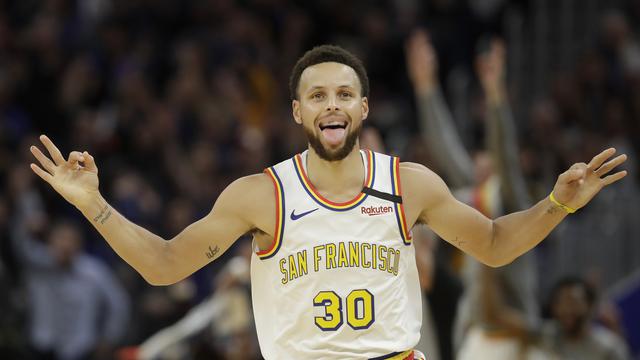 Hasil Nba Stephen Curry Comeback Warriors Menyerah Dari Raptors Nba Bola Com