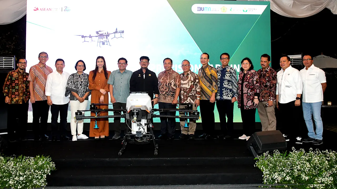 Menteri Pertanian (Mentan) Republik Indonesia, Syahrul Yasin Limpo (SYL) meninjau kesiapan program Smart Precision Farming
