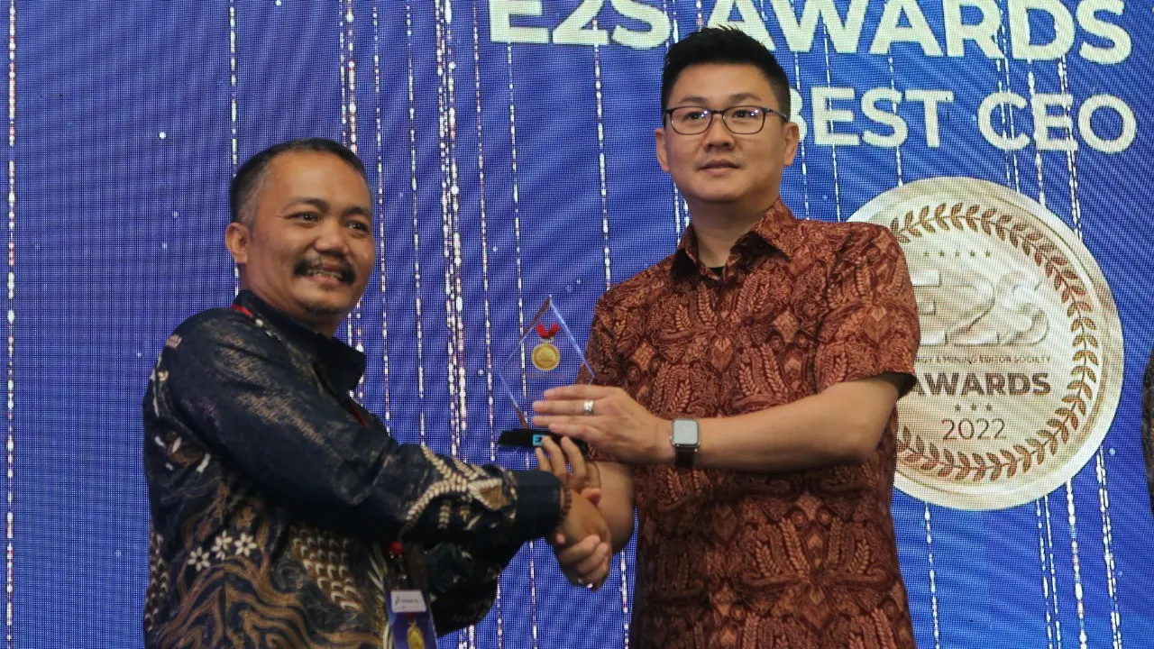 PT Putra Perkasa Abadi (PPA), kontraktor tambang nasional mendapatkan penghargaan Best CEO Mining Services Company dan Best Public Relation Manager Mining Services Company kategori Perusahaan Jasa tambang dari Energy and Mining Editor Society (E2S).