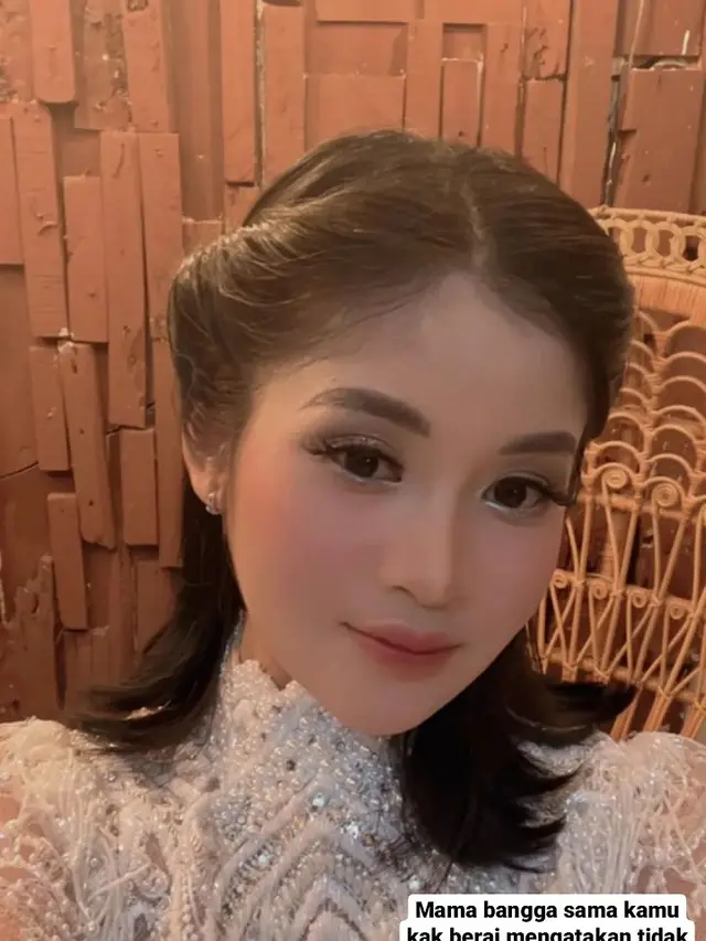 Cerai dari Doddy Soedrajat, Ini 6 Momen Puput dan Chika Pemotretan Bareng