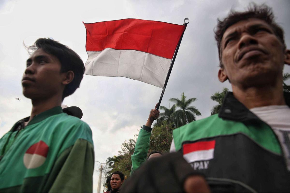 Demo ojol di Patung Kuda