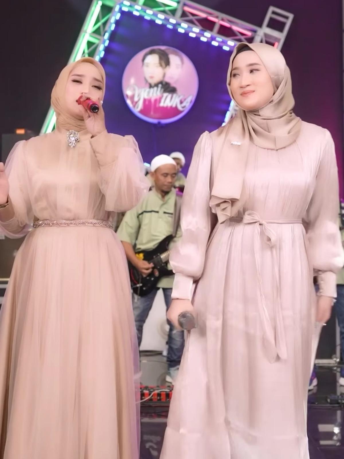 Kompak Memakai Gamis&nbsp;