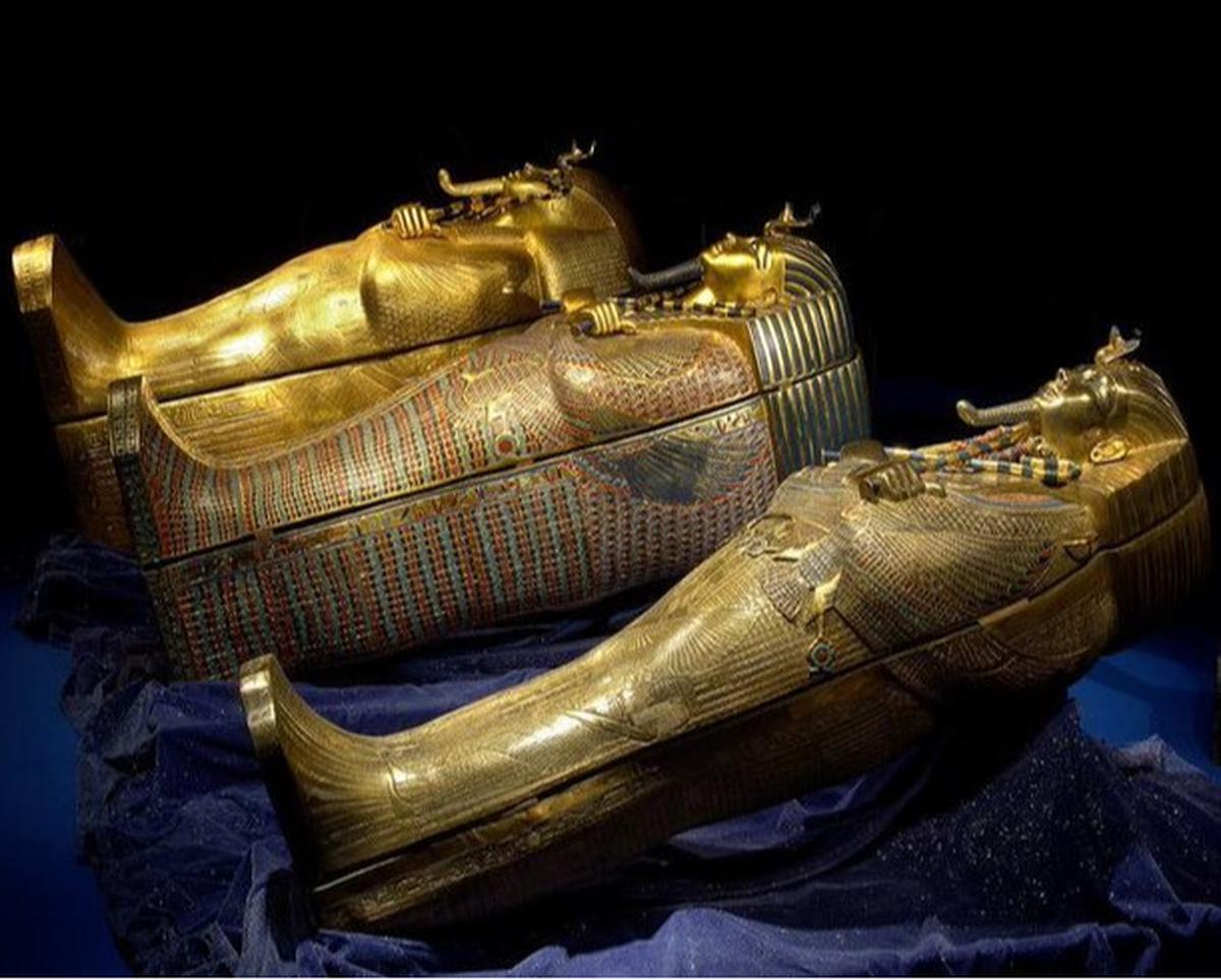 Peti emas Firaun Tutankhamun