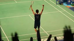 Lee Chong Wei merayakan kemenangan atas Jan O Jorgensen pada Final tunggal Putra Indonesia OPen 2016 di Istora, Senayan, Jakarta, Minggu (5/6/2016). (Bola..com/Nicklas Hanoatubun)