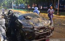 Tragis: Pengemudi Tertimpa Pohon Jaksel Saat Hujan Deras, Pohon Tua Jadi Sorotan