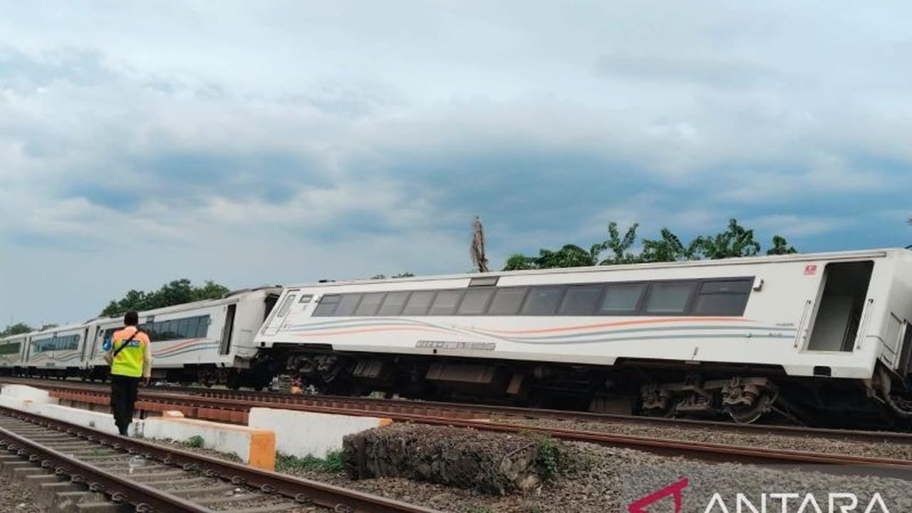 Fakta Unik: 2 Gerbong Terakhir Kereta Anjlok di Bekasi, Penanganan Masih Berlangsung