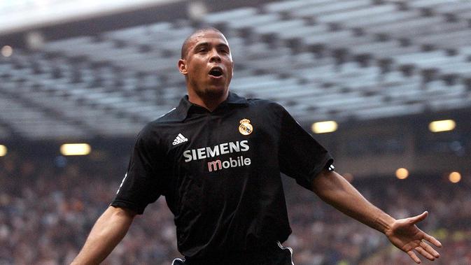 cerita striker persebaya arsenio valpoort idolakan ronaldo, tapi bukan yang di mu