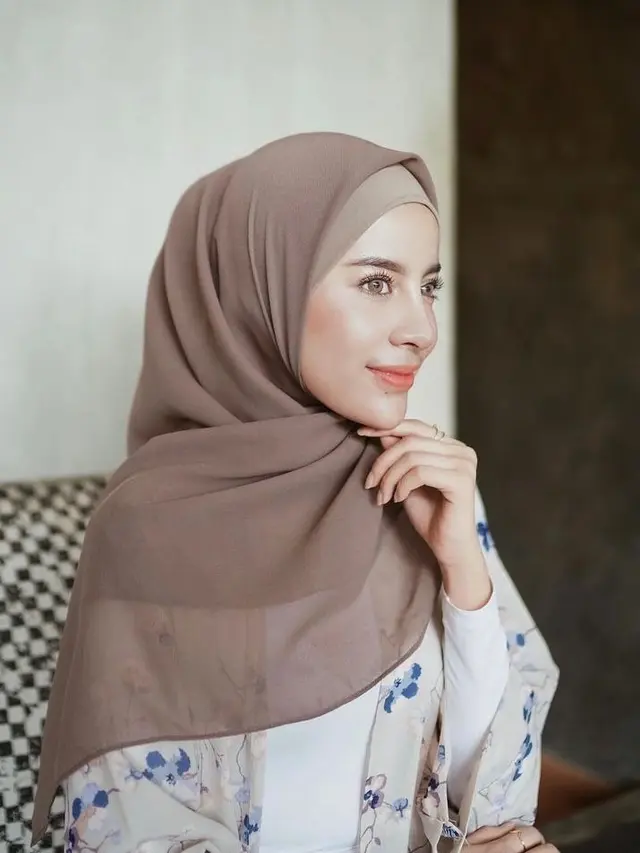 9 Warna Hijab yang Wajib Dimiliki Hijabers, Sudah Punya?