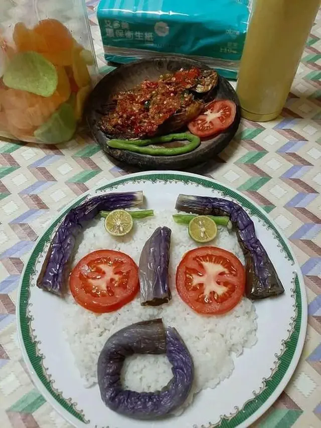 6 Potret Makanan Ditata Estetik Ini Malah Tak Sesuai Ekspektasi, Kocak
