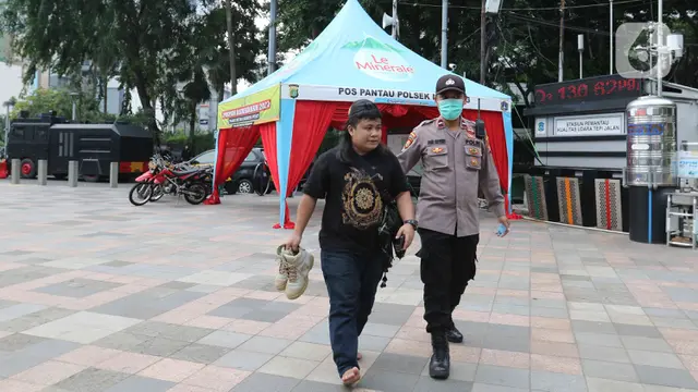 Petugas kepolisian mengamankan sejumlah oknum