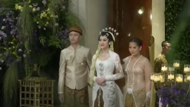 Tampilan Zahwa Massaid dan Keanu saat akad nikah Aaliyah Massaid