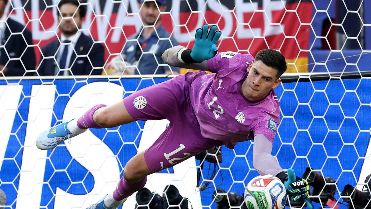 Manchester United Incar Kiper Paraguay, Pembicaraan Sudah Berjalan