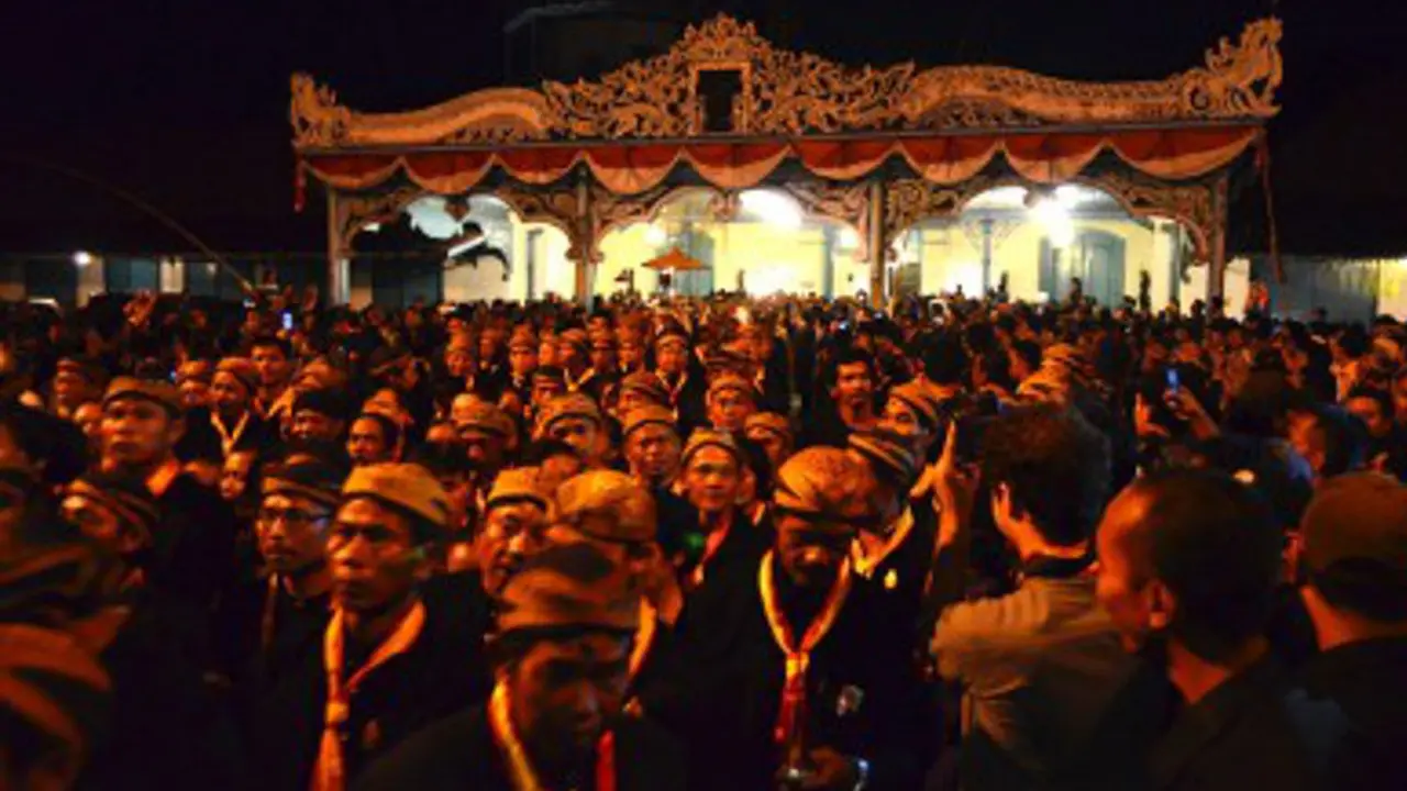 Kirab Pusaka Kasunanan Surakarta 1014
