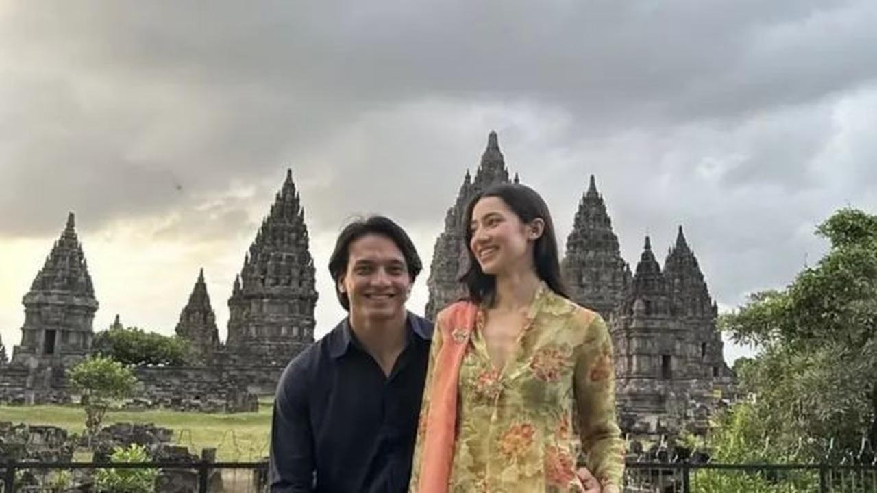 Ameera Khan Model Asal Malaysia Kekasih Jefri Nichol mengenakan kebaya. [@littlemisskhan]