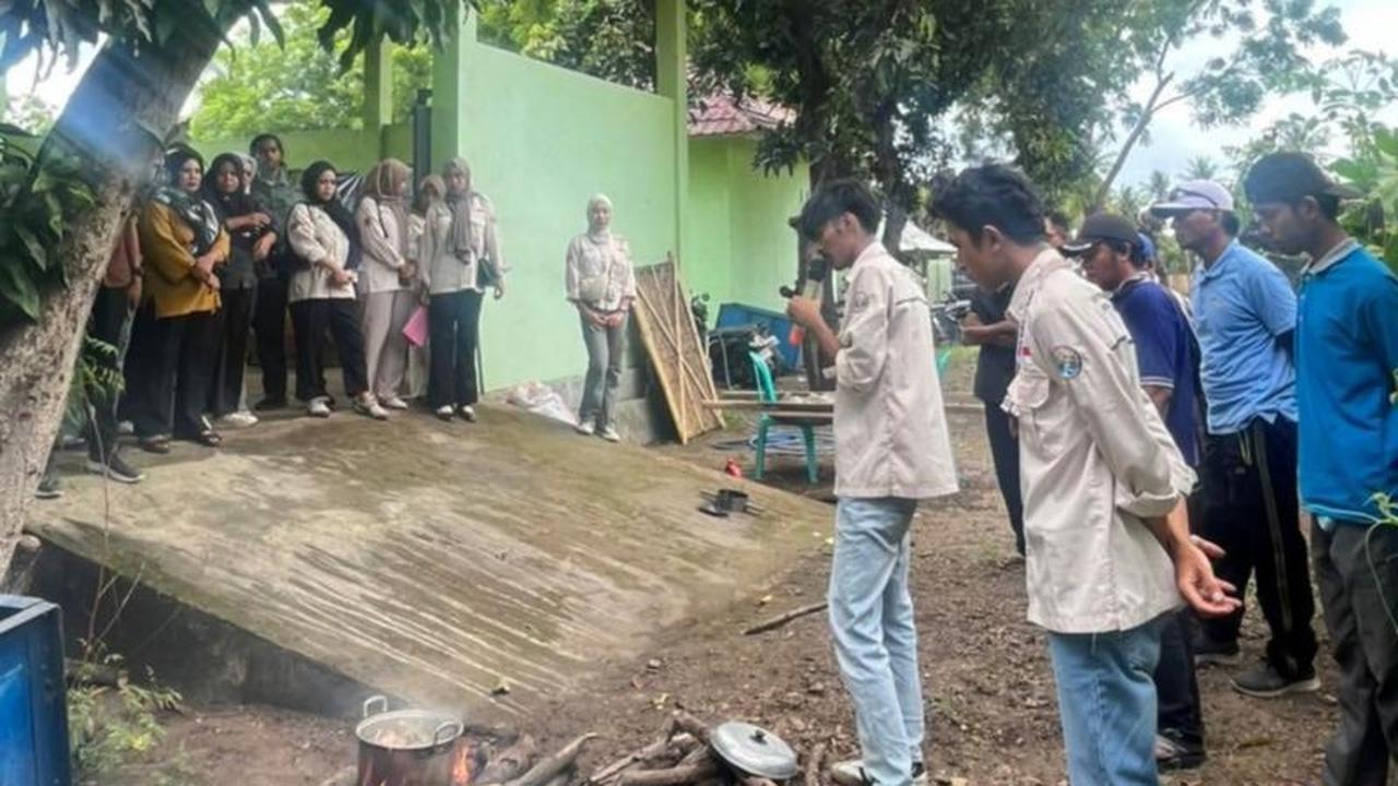 Mahasiswa KKN Unram Ubah Sampah TPS3R Desa Akar-akar Jadi Produk Bernilai