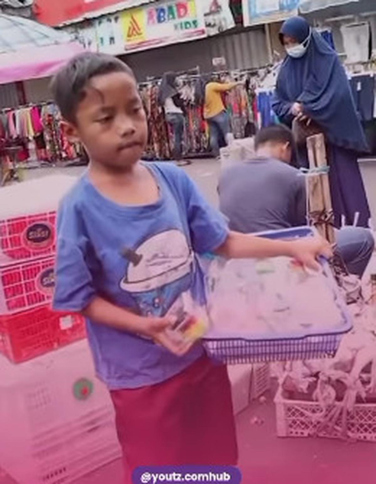 Perjuangan Bocah Yatim Ditinggal Pergi Ibu,