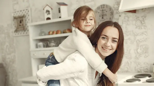 Jangan Biarkan Stres Menumpuk, Ini Cara Single Mom Menjaga Diri