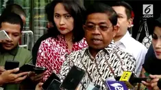 Ketua DPR Setya Novanto mangkir darii panggilan KPK karena sakit. Ia dikabarkan sedang dirawat di rumah sakit.