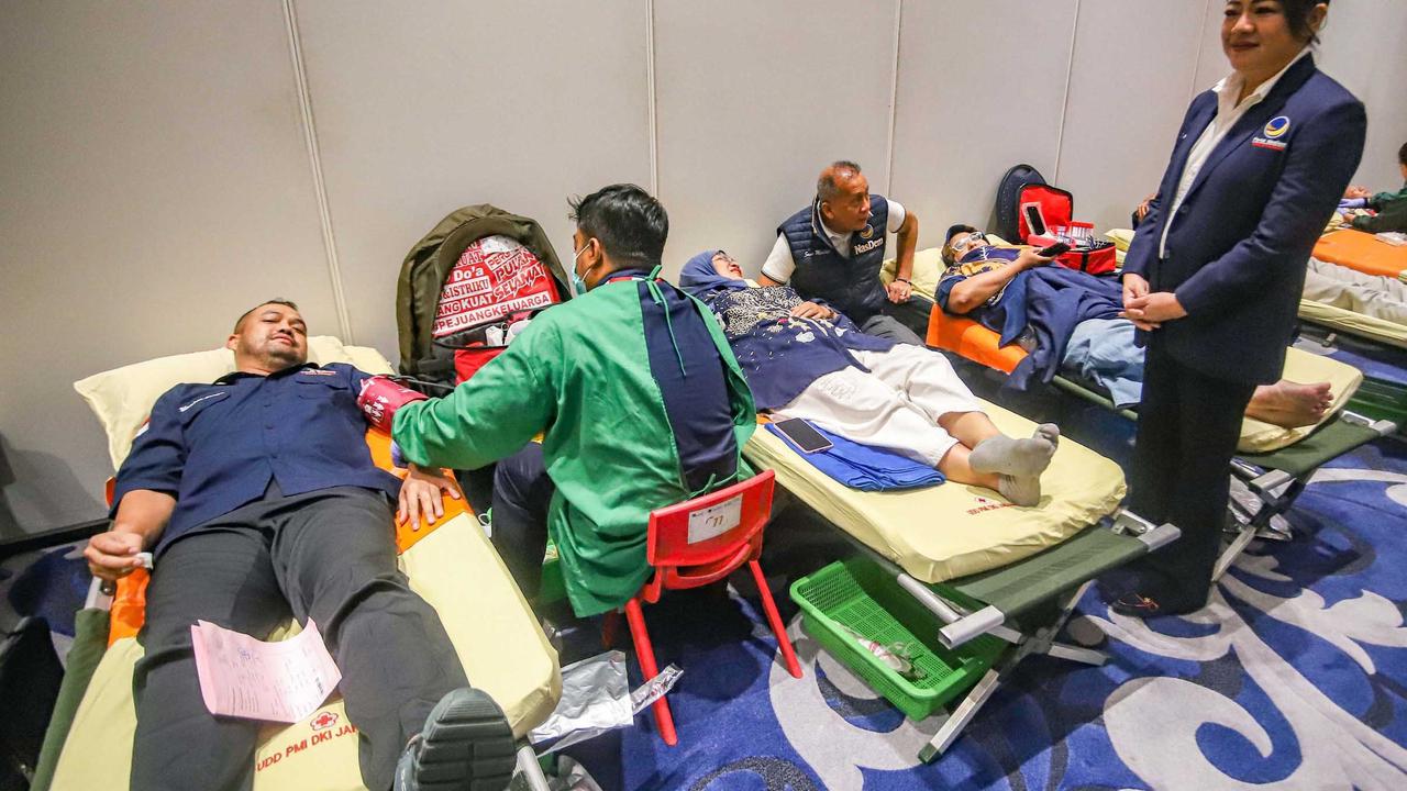 FOTO: Partai NasDem Gelar Donor Darah Serentak, Kepedulian Atasi Krisis 1,4 Juta Kantong Darah Nasional