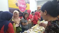 Sebanyak 69 Pedagang Kaki Lima (PKL) Surabaya naik kelas (Foto: Liputan6.com/Dian Kurniawan)