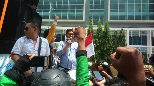 Demo Grab di Surabaya