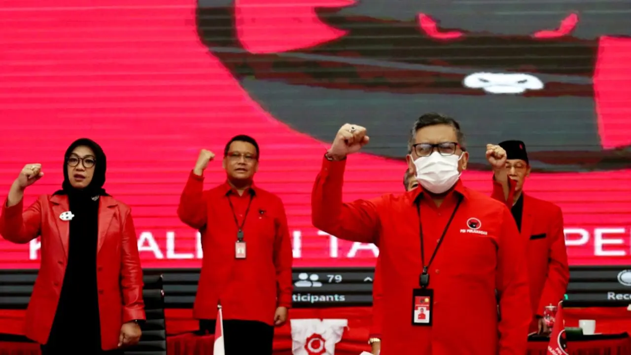 Sekjen PDIP Hasto Kristiyanto Bersama Jajaran DPP PDIP Saat Penguman Calon Kepala Daerah Gelombang V.