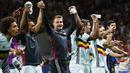 Para pemain Belgia merayakan kemenangan atas Hungaria pada babak 16 besar Piala Eropa 2016 di Stadon Municipal, Toulouse, Prancis, Senin (2//2016) dini hari WIB. Belgia menang 4-0. (EPA/Rungroj Yongrit)