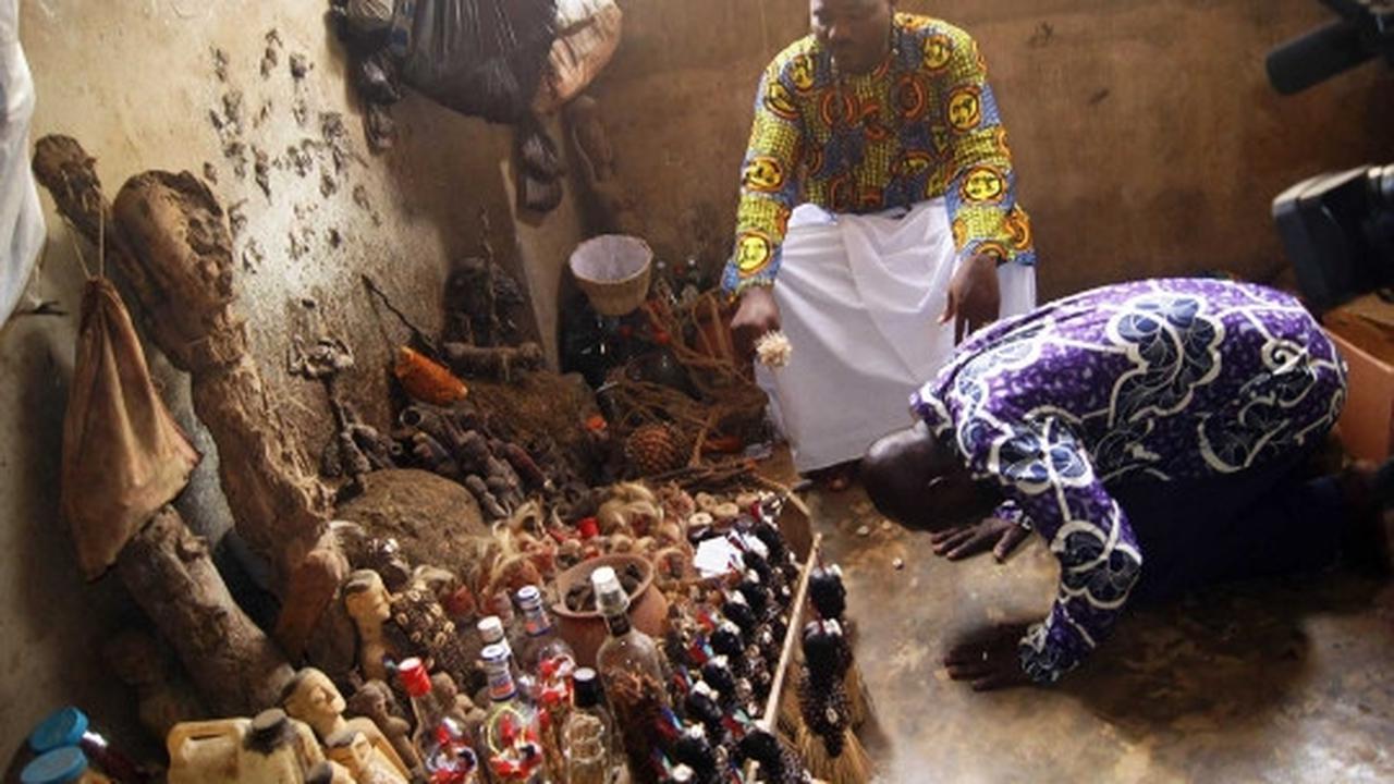 Menengok pasar jimat para dukun di Afrika