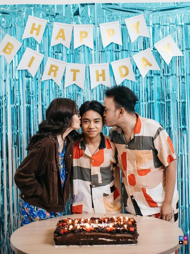 Ruben Onsu, Sarwendah, dan Betrand Peto. (Instagram/ ruben_onsu)