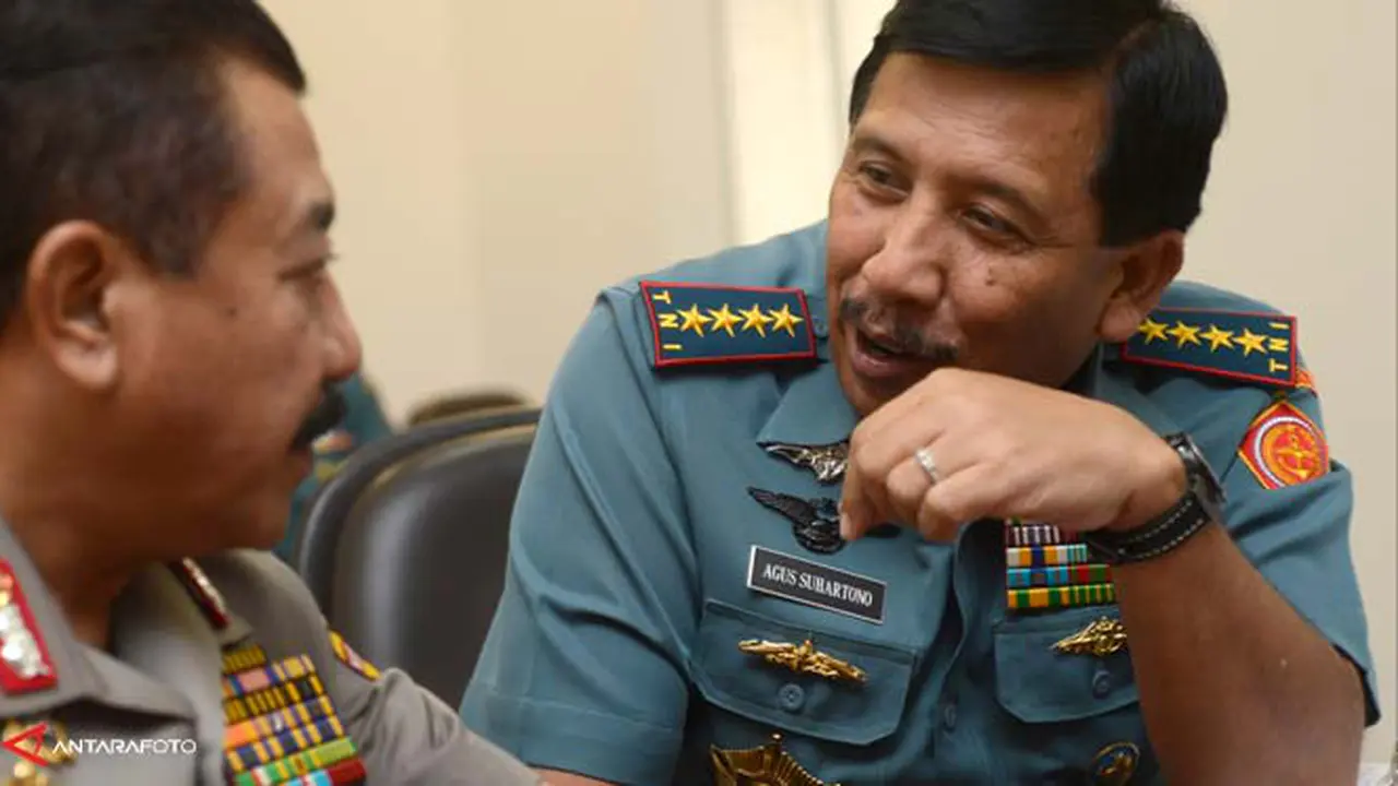 panglima-tni-agus-suhartono-130415b.jpg