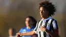 Bek tim wanita Juventus, Sara Gama saat bertanding melawan Sassuolo di Liga wanita Italia di Juventus Center di Vinovo (18/11). Juventus menang 2-0. (AFP Photo/Marco Bertorello)