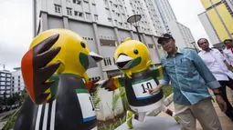 Menteri Pemuda dan Olahraga, Imam Nahrawi, memantau kesiapan Wisma Atlet di Kemayoran, Jakarta, Senin (26/2/2018). Lokasi ini akan dijadikan tempat tinggal para atlet pada ajang Asian Games 2018. (Bola.com/Vitalis Yogi Trisna)