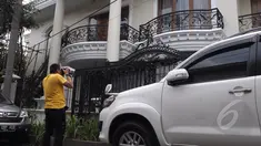  Kediaman pribadi mantan Menteri Agama Suryadharma Ali di Jl Raya Mandala VII No 2, Menteng Dalam Jakarta Selatan, Sabtu (11/04/2015). Semenjak ditahan KPK rumah terlihat sepi. (Liputan6.com/Andrian M Tunay)